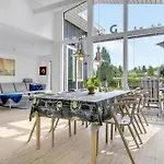 3 Bedroom Lovely In Casa vacanze *