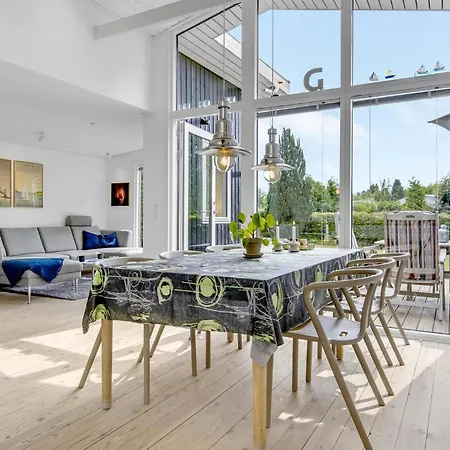 3 Bedroom Lovely In 펜션 *