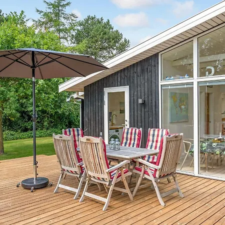 3 Bedroom Lovely In Gilleleje