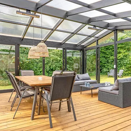 3 Bedroom Lovely In